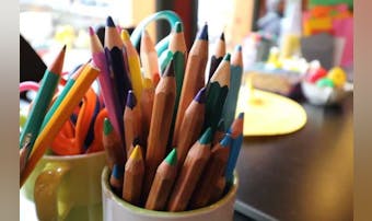 【油性/水彩】色鉛筆のおすすめ17選。大人のイラストに人気のメーカーとは？