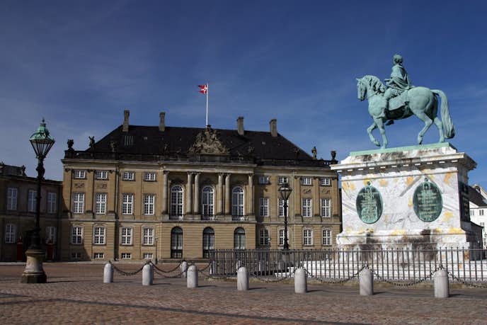 コペンハーゲンでおすすめの観光地はアマリエンボー宮殿