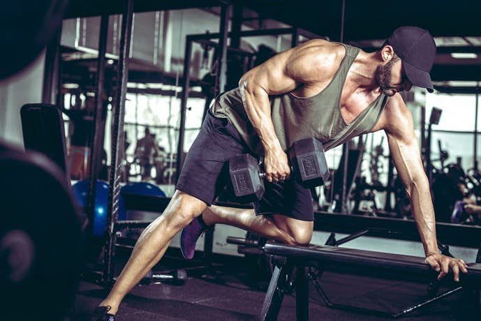 背筋を鍛えるダンベル筋トレメニュー 背中の筋肉の効果的な鍛え方とは Smartlog