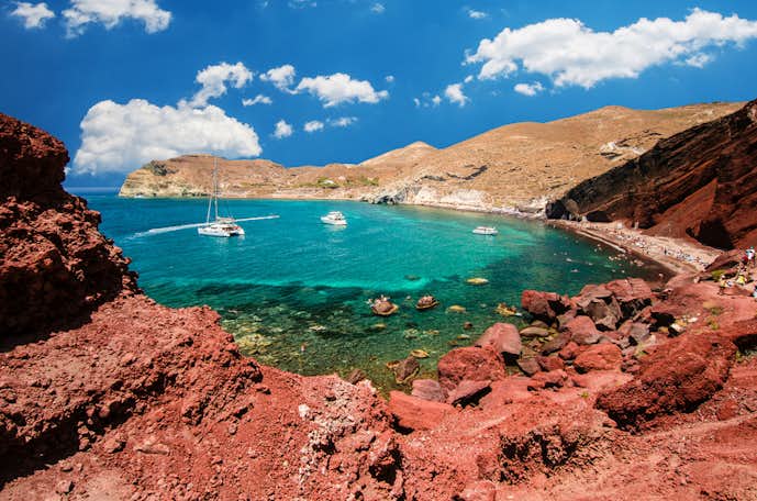 ギリシャでおすすめの観光地はレッドビーチ