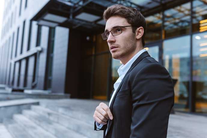 転職の年収交渉はエージェントに任せ...