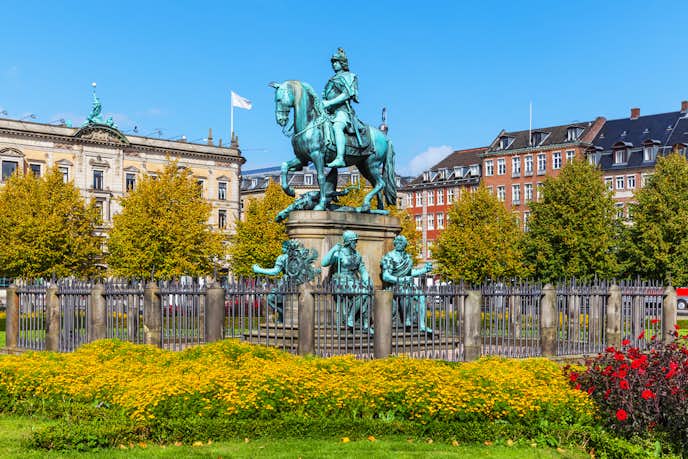 コペンハーゲンでおすすめの観光地はコンゲンスニュトー広場