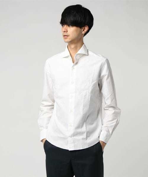 シンプルコーデの秘訣は“上質”。最...