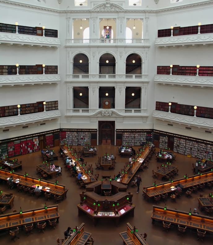 メルボルンでおすすめの観光地はビクトリア州立図書館