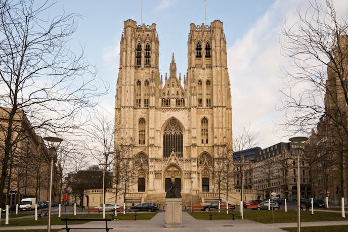 ベルギーでおすすめの観光地はサン・ミッシェル大聖堂