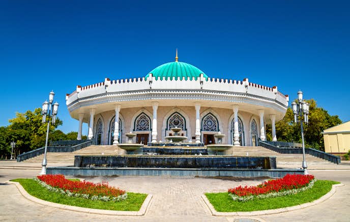 ウズベキスタンでおすすめの観光地はアムール・ティムール博物館