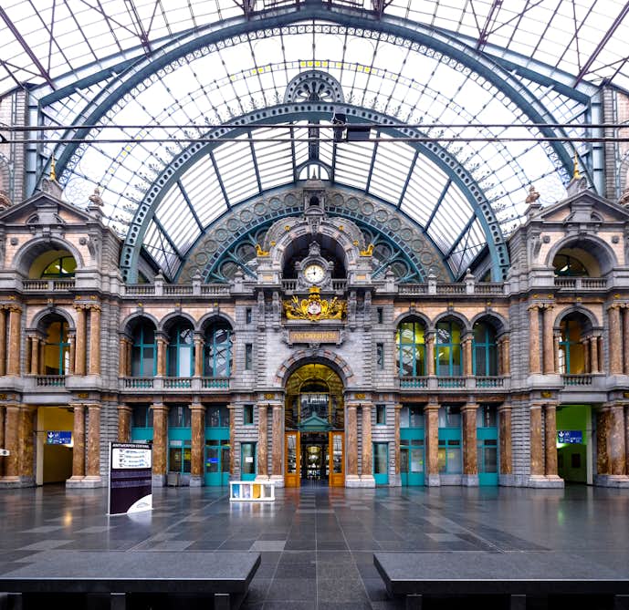 ベルギーでおすすめの観光地はアントワープ中央駅