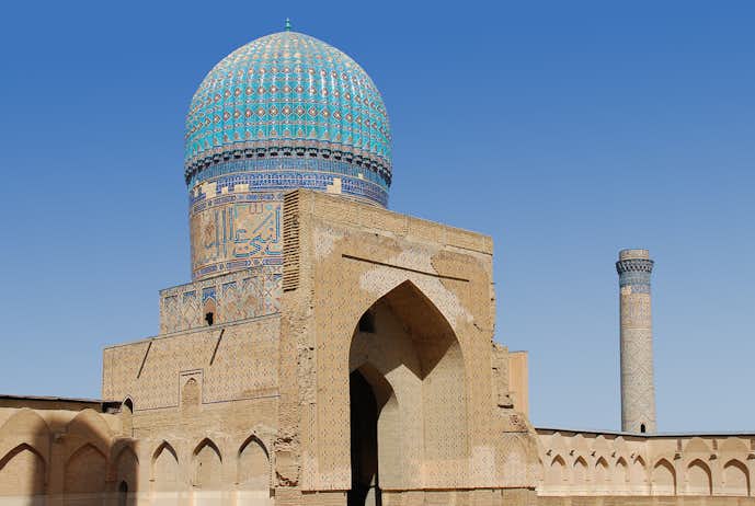 ウズベキスタンでおすすめの観光地はビービー・ハーヌム・モスク