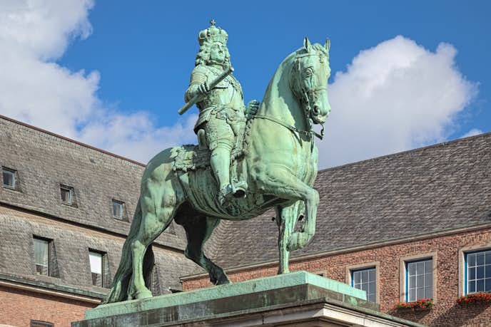 デュッセルドルフでおすすめの観光地はヨハン・ヴィルヘルム2世の騎馬像