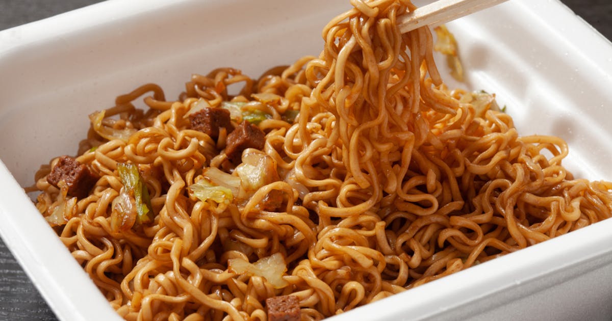 うまい カップ焼きそばの人気ランキング おすすめの一箱からアレンジメニューまでお届け Smartlog