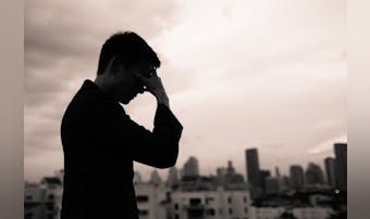 本気で人を好きになれない男性の特徴...