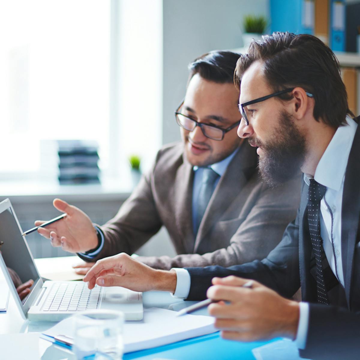 送らせていただきます の意味 目上に使える例文付き ビジネス敬語ガイド Smartlog 送らせていただきます の意味 目上に使える例文付き ビジネス敬語ガイド Smartlog