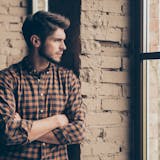 好き避けする男性心理とは?性格や特徴から対...