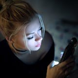 彼女に浮気された男性の心理とは?それでも別...