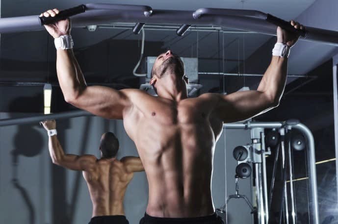 効果的に筋肉を鍛えられる懸垂トレーニングのやり方とコツ