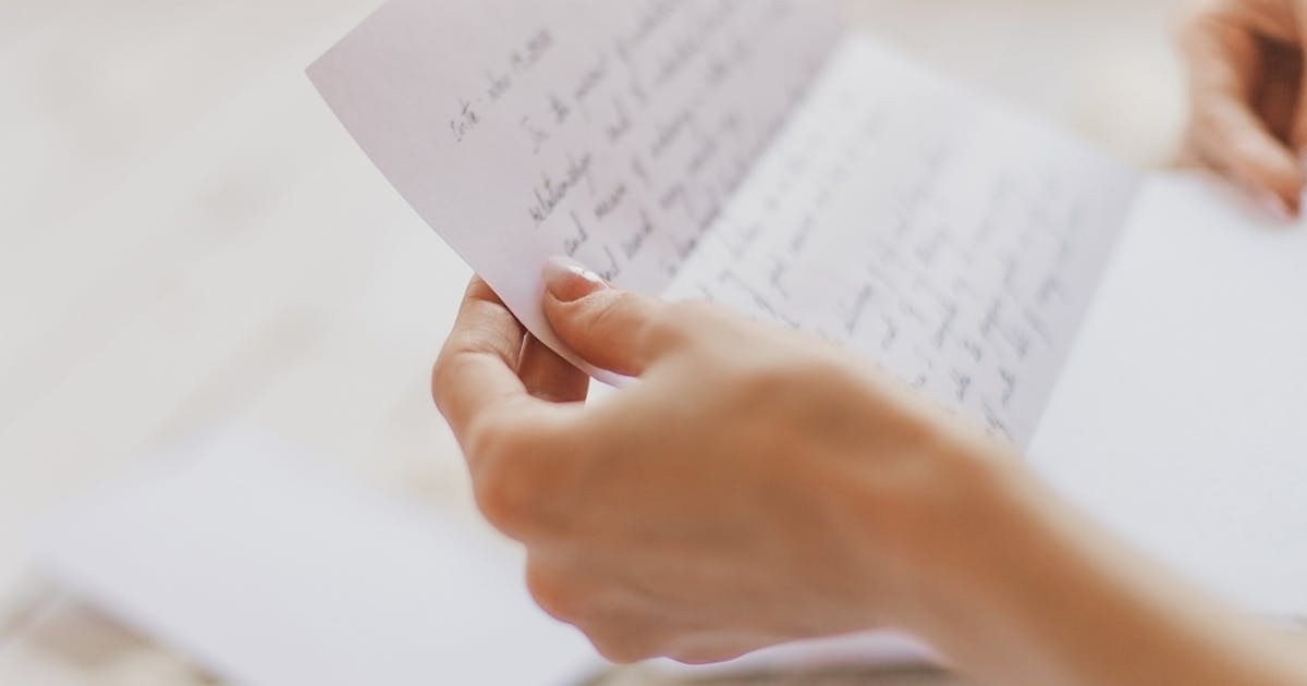 ご自愛ください の意味 使い方 類語 目上への例文 ビジネス敬語ガイド Smartlog ご自愛ください の意味 使い方 類語 目上への例文 ビジネス敬語ガイド Smartlog