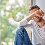 シャイな男性の特徴とは?シャイボーイが好き...