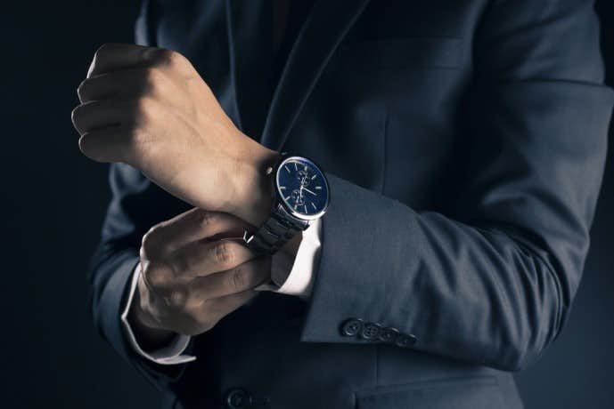 好感度の高いビジネスマンが持つ“5万円以内”の腕時計【20代】 | Smartlog