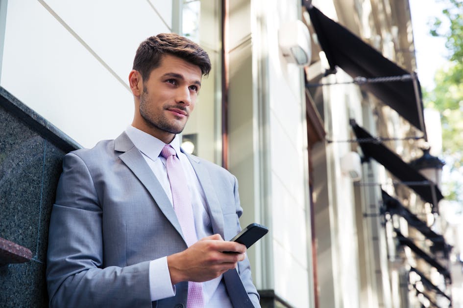 別れの危機 彼氏と音信不通になる理由と自然消滅を防ぐ対処法を紹介 Smartlog 別れの危機 彼氏と音信不通になる理由と自然消滅を防ぐ対処法を紹介 Smartlog