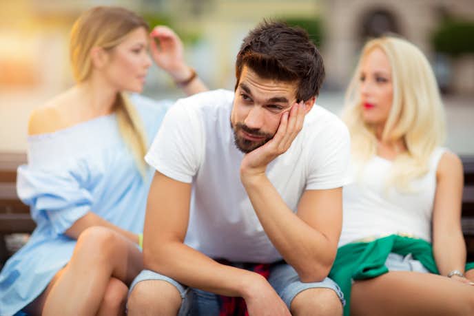 彼氏の女友達に嫉妬する瞬間 Lineで連絡をして遊ぶ彼の男性心理を大公開 Smartlog