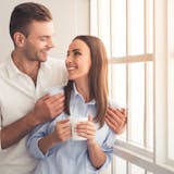 彼氏が甘える7つの心理とは?彼女に甘えたく...