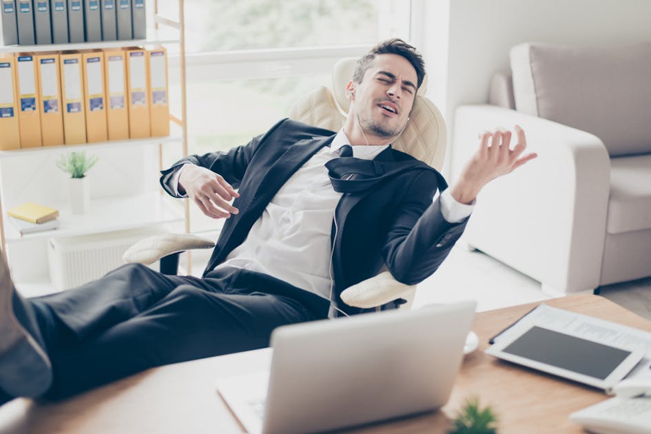 常識がない人の特徴 常識人との違いとは 非常識な人との付き合い方も解説 Smartlog 常識がない人の特徴 常識人との違いとは 非常識な人との付き合い方も解説 Smartlog