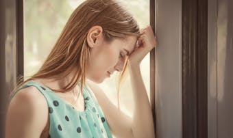 振った元カノに未練が残る男性心理 元彼の復縁連絡に対する対処法とは Smartlog