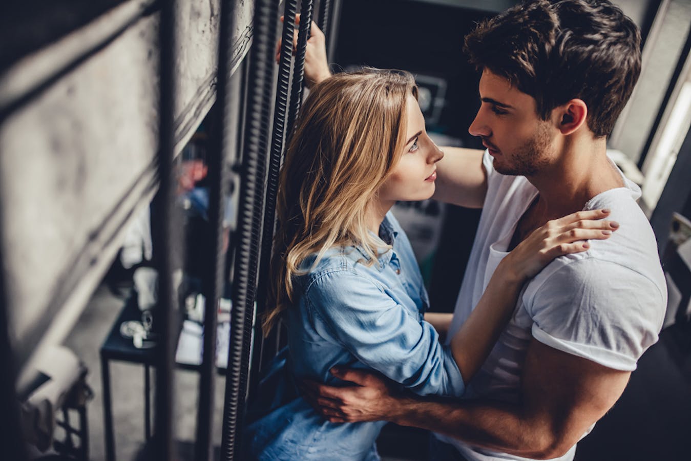 付き合ってないのにスキンシップする男性心理 付き合う前のイチャイチャは本命だから Smartlog 付き合ってないのにスキンシップする男性心理 付き合う前のイチャイチャは本命だから Smartlog