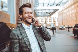 酔って電話してくる男性の心理って 好意の見分け方 対処法を解説 Smartlog 酔って電話してくる男性の心理って 好意の見分け方 対処法を解説 Smartlog