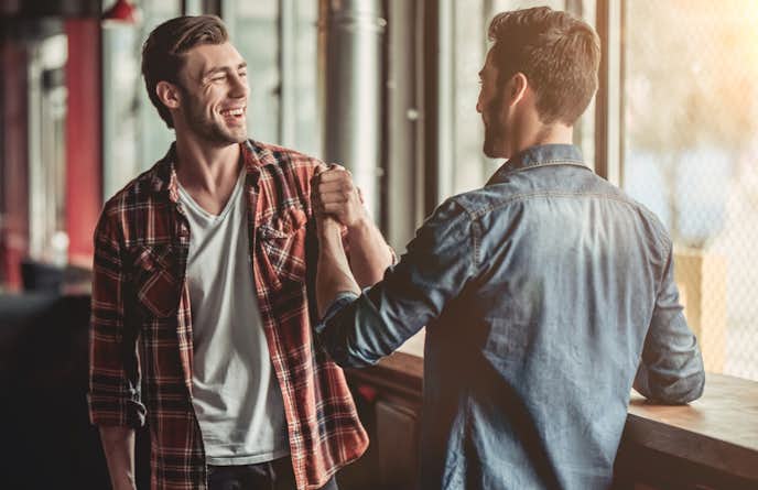 仲良くなりたい人と仲良くなるには？同性と異性別に親しくなる方法を解説！ | Smartlog