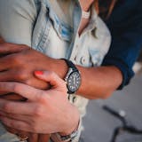 子離れできない親の特徴とは 過保護 過干渉な親御さんへの対処法を解説 Smartlog 子離れできない親の特徴とは 過保護 過干渉な親御さんへの対処法を解説 Smartlog