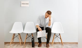 緊張する7つの原因とは?緊張する人...