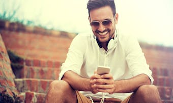 よく喋る人の心理 特徴 おしゃべりな人に疲れる時の対処法を解説 Smartlog