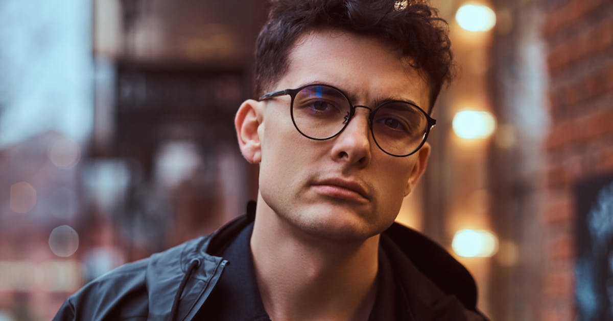 冗談が通じない人の心理 特徴 シャレを本気にする人の対処法とは Smartlog