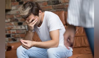 離婚を後悔する男女の理由|離婚前の...