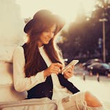 デート後のLINEで好印象な内容とは?男性...