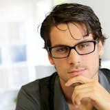 面倒見がいい人の長所や短所とは?世話好きな...