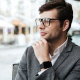 秘密主義の心理や特徴とは?自分の話をしない...