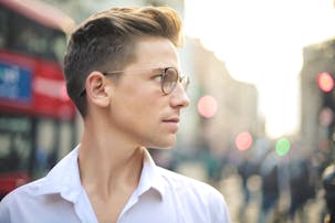 目が笑ってない人の特徴 心理 原因を改善して怖い印象を治す方法3つ Smartlog