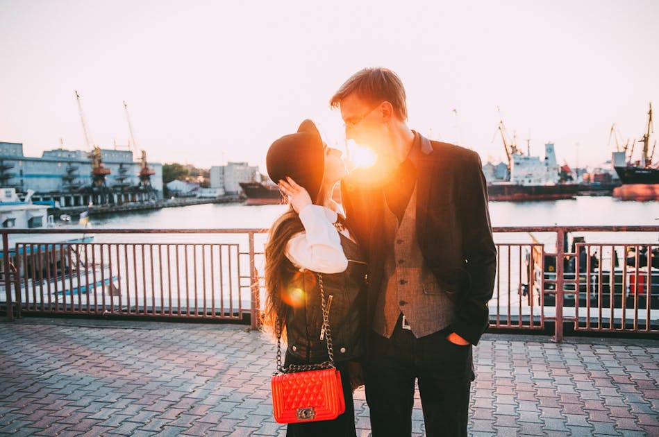 曖昧な関係を続ける6つの男性心理 進展しない恋を終わりにする方法とは Smartlog 曖昧な関係を続ける6つの男性心理 進展しない恋を終わりにする方法とは Smartlog