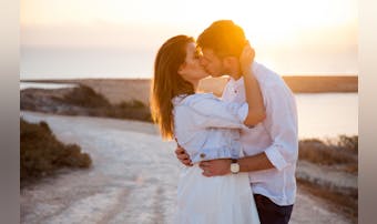 キスする男性心理を紐解く!キスの意...