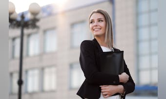 自立した女性になるには?自立してい...