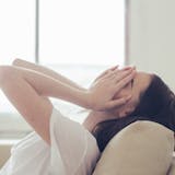 【男女別】泣き虫な人の性格の特徴15選。す...