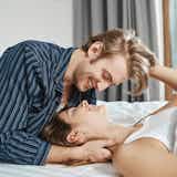 頭を撫でる男性心理とは?脈ありの見分け方&嫌な人が触ってくる時の対処法も紹介!