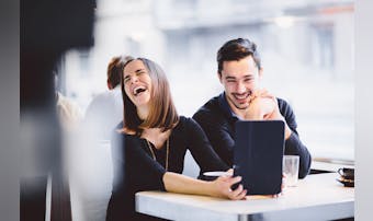 会話のネタ一覧を大公開!話す話題が...