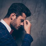 鼻を触る男性女性の心理とは?相手の本心を確...