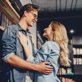 大学生の恋愛において一般的な進め方とは?あ...