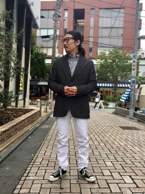 おしゃれメンズの必需品 黒のテーラードジャケットの着こなしコーデ術 Smartlog おしゃれメンズの必需品 黒のテーラードジャケットの着こなしコーデ術 Smartlog