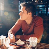 人を好きになれない心理&特徴とは?本気で人...