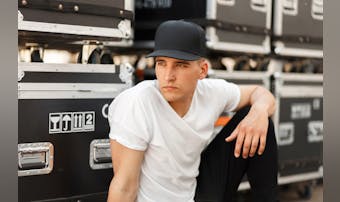 でかい女 に対する男性の本音とは 長身女性の悩みと背の高さを活かすコツも解説 Smartlog でかい女 に対する男性の本音とは 長身女性の悩みと背の高さを活かすコツも解説 Smartlog